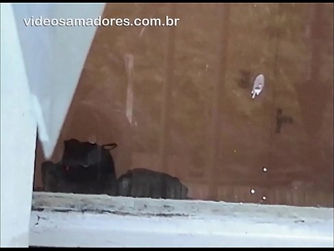 ❤️ သူ့ရည်းစားကို တခြားယောက်ျားနဲ့ ကြည့်နေတဲ့ အရူးတစ်ယောက်ဟာ လင်မယားနှစ်ယောက်ကို အနှောက်အယှက်မဖြစ်စေဘဲ အမိုက်စား ဗီဒီယိုကို ရိုက်ကူးနေပါတယ်။ ❤❌ Porno my.zoomporno.ru ❤